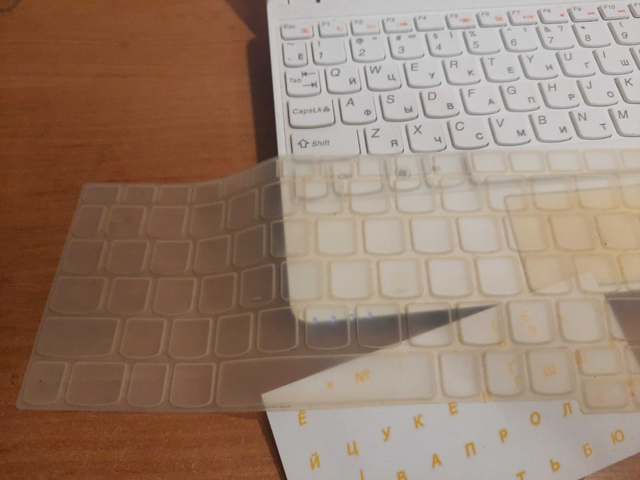 очень красивый нетбук, мини-ноутбук, интернет работа фильмы!