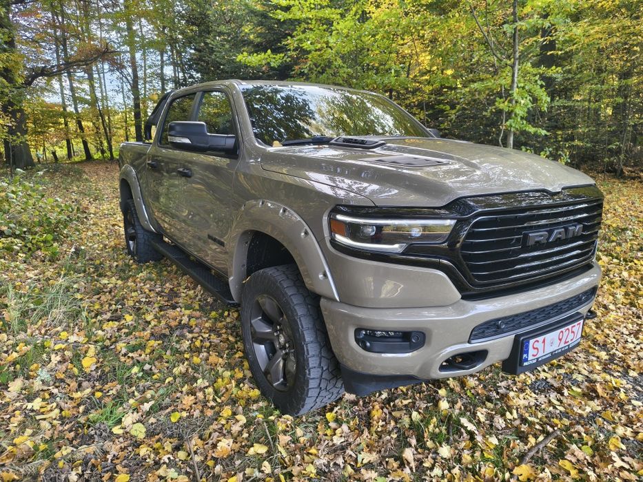 RAM 1500 "Built to serve" 5.7 Hemi Super stan!