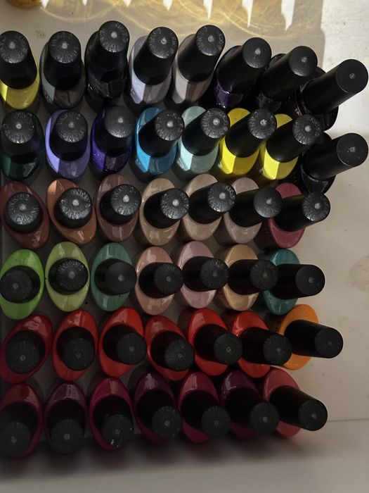 Продаж матеріалів для манікюру Львів