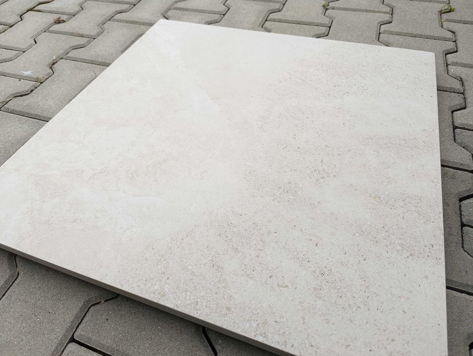 Płytki balkonowo tarasowe chodni otoczka basenu LIRA CREAM 60x60x2