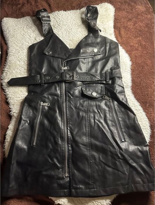 Сукня-сарафан з екошкіри