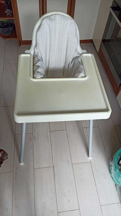 Стілець-крісло для годування IKEA ANTILOP + вкладка-подушка