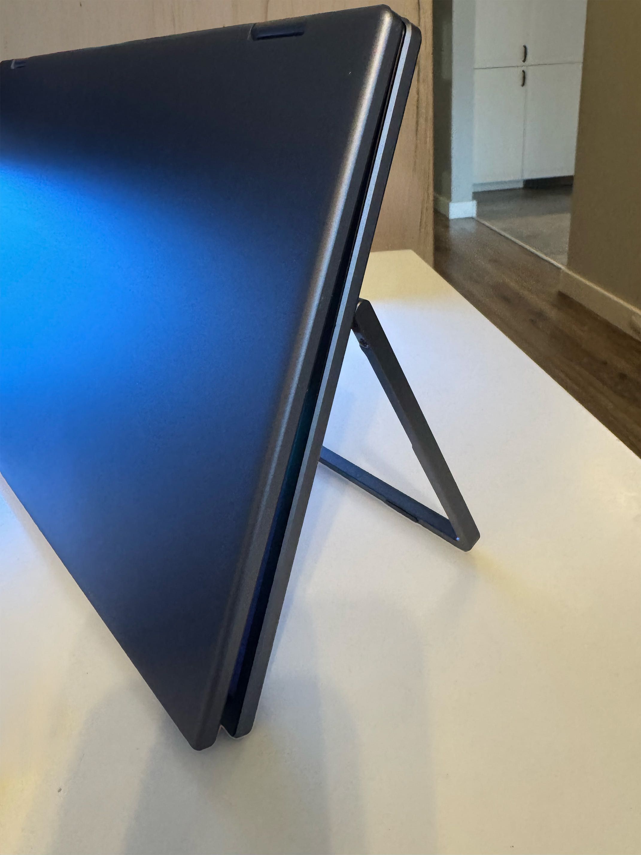 Monitor przenośny z podwójnym wyświetlaczem 15,6″ Dual 1920×1080 VESA
