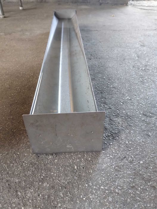 Поїлка / годівниця з неіржавіючої сталі. Б/в.