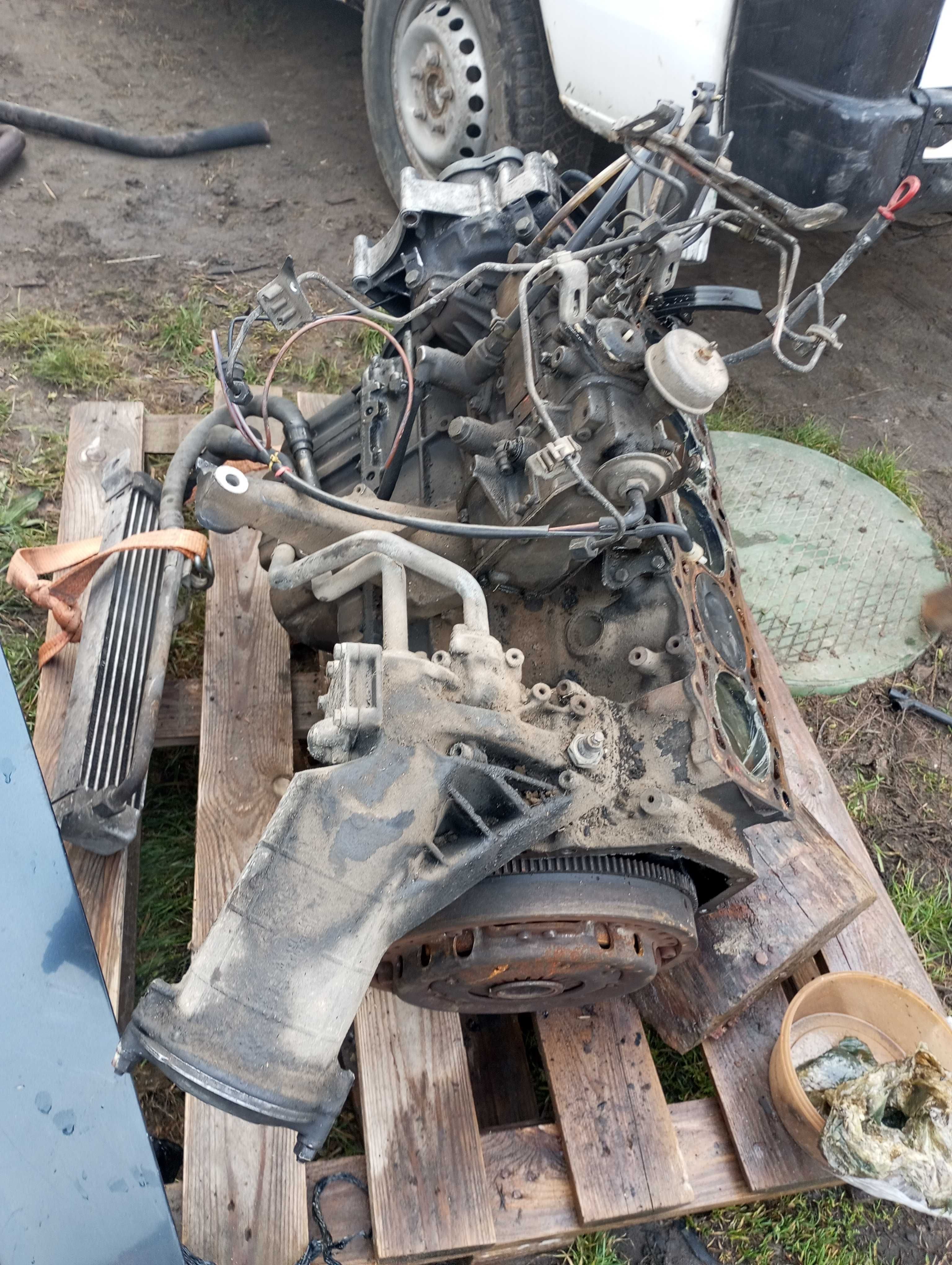 pompa wtryskowa mercedes 2.9 d 2.5d