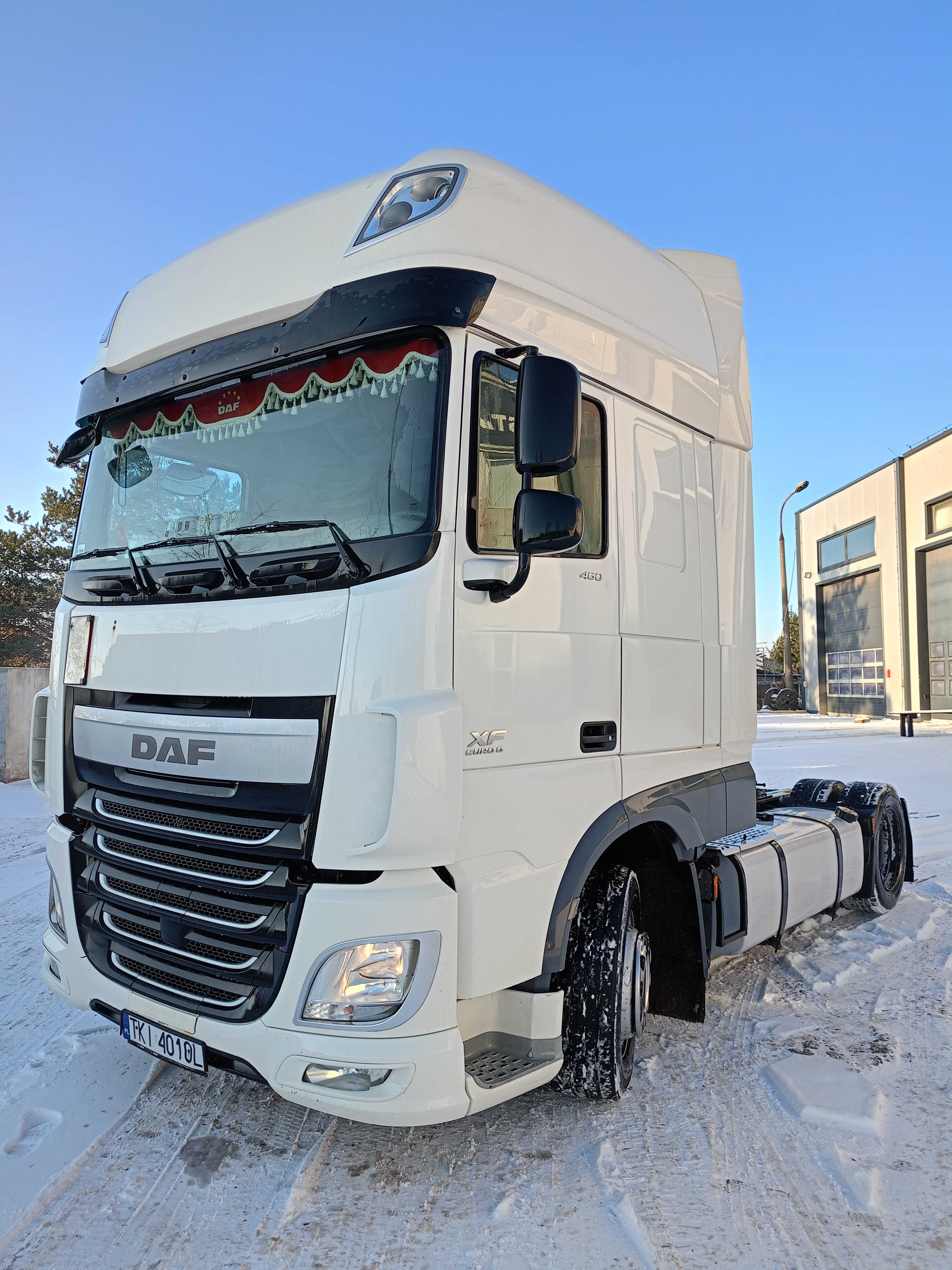 Daf xf 106 460 low deck mega