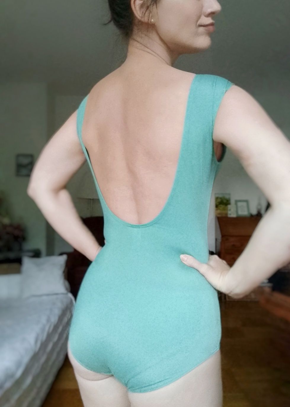 Miętowy strój kąpielowy XS Monki retro 50s wycięte plecy