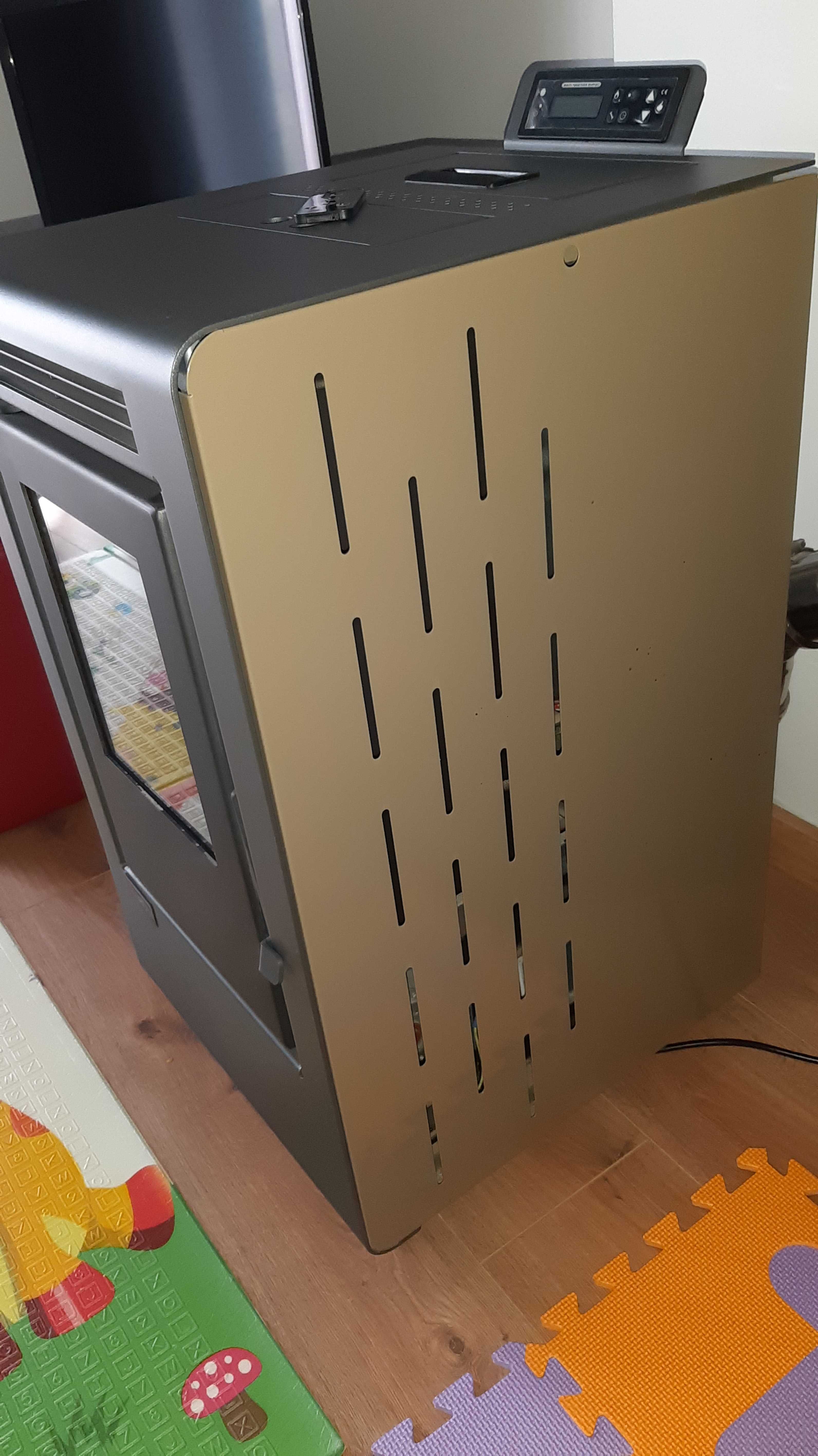 Vendo salamandra a pellets 6kw