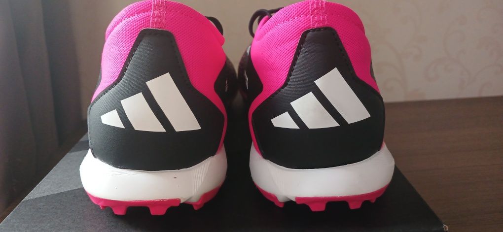 Сороконіжки, копи Adidas Predator Accuracy.3