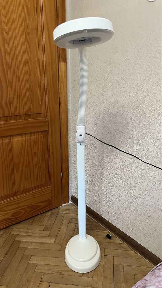 Косметологічна LED лампа