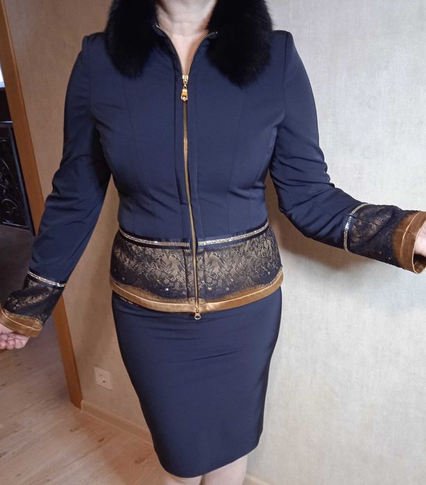 Продам женский костюм GIZIA