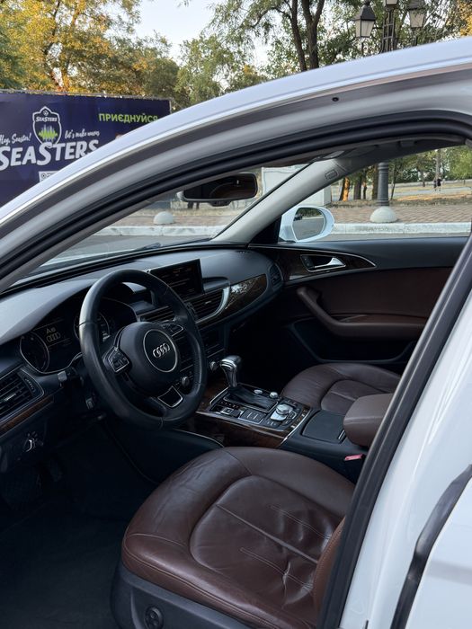 Продам авто Audi a6 c7 2015