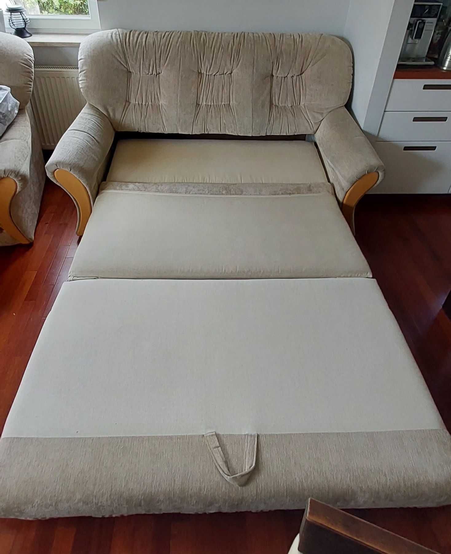 Beżowa rozkładana sofa z pojemnikiem (amerykanka) i fotel (Jagodno)