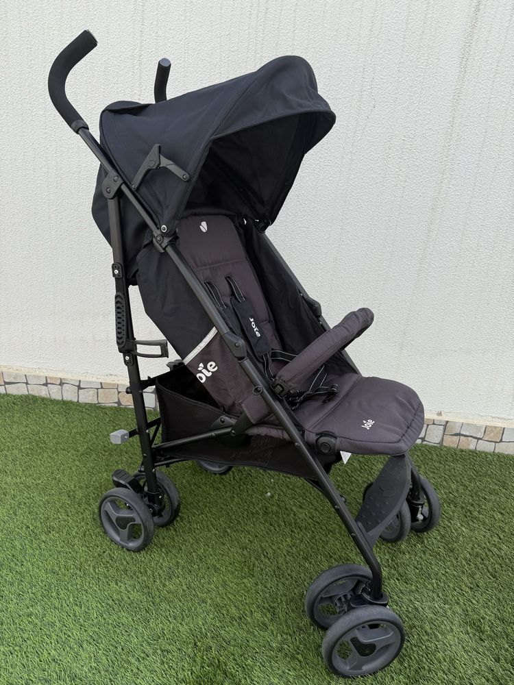 Carrinho de passeio Joie em óptimo estado