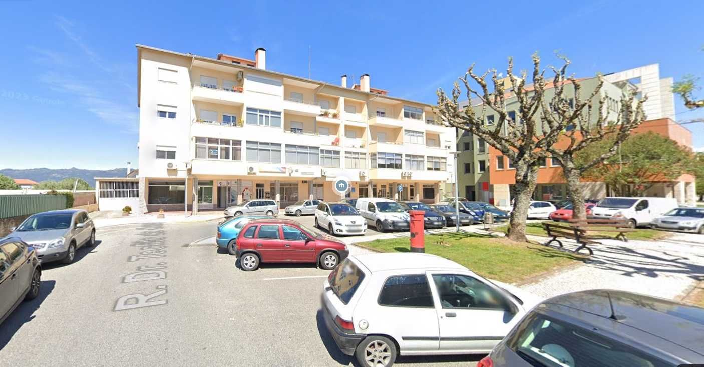 Consultório totalmente remodelado no centro de Tondela