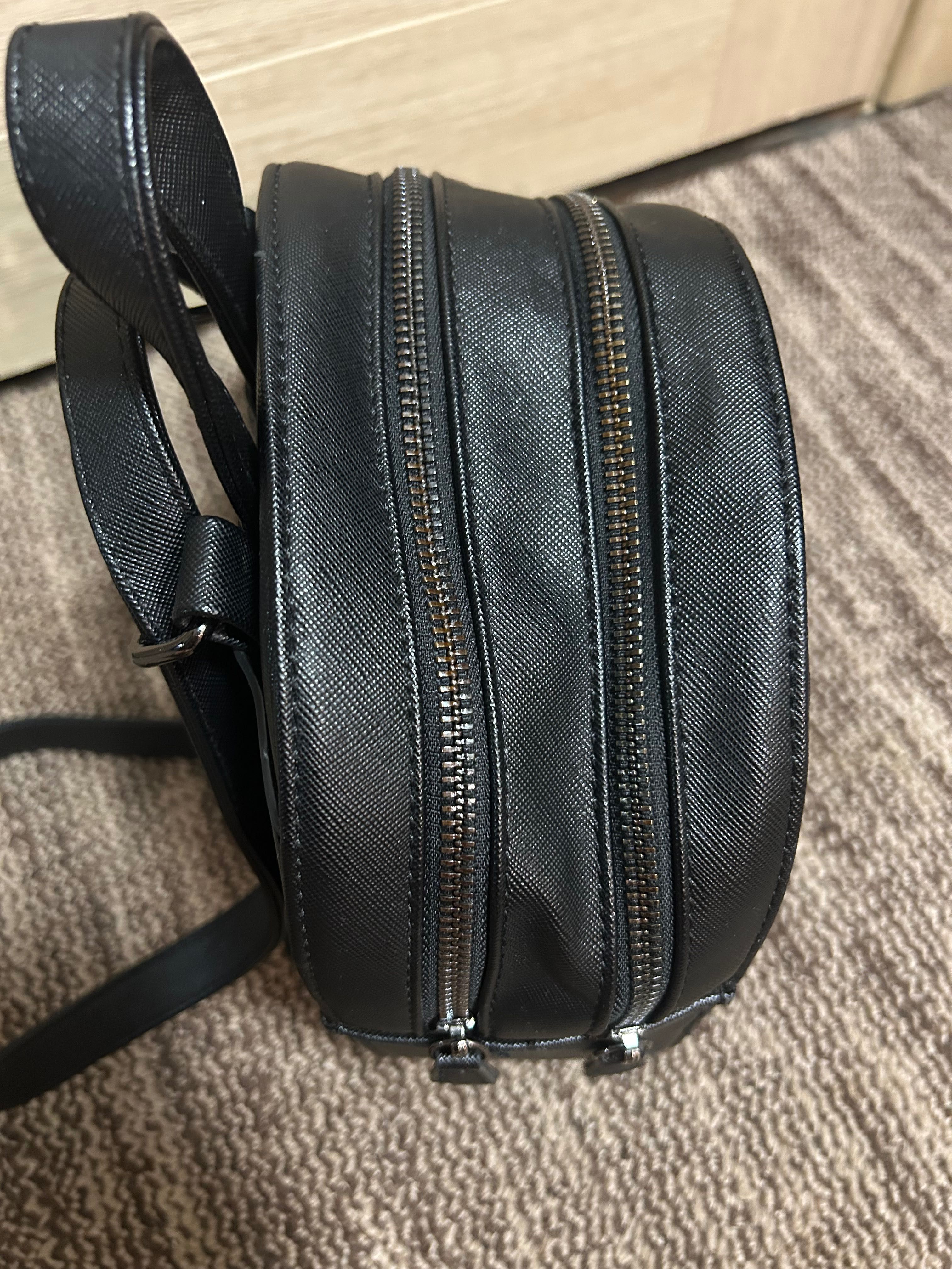 Рюкзак guess чорний