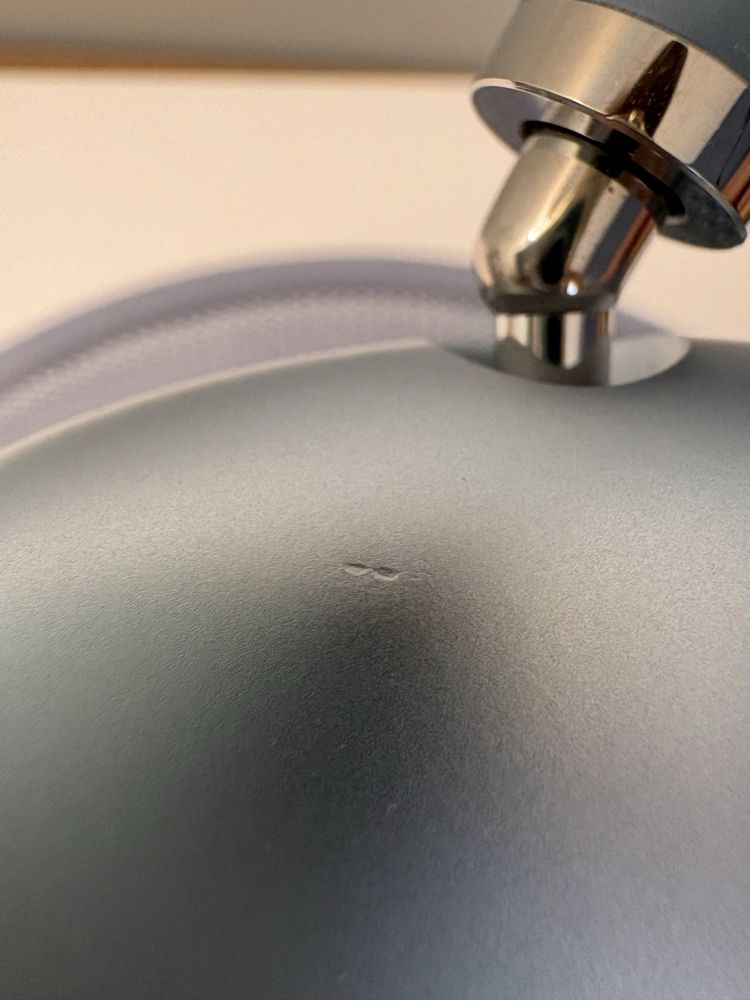 AirPods Max USB-C w kolorze niebieskim niemal nowe