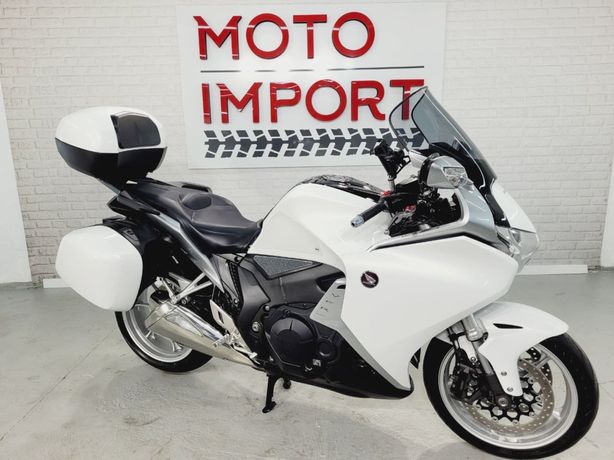 мотоцикл Honda VFR1200F ABS в оригіналі тільки з Японії