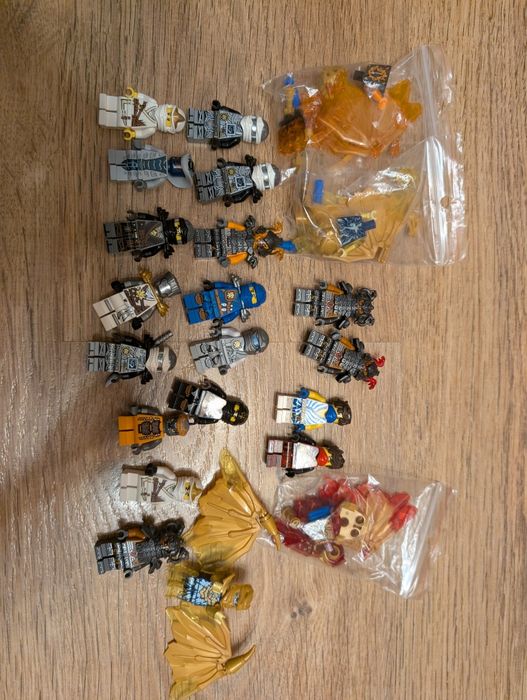 Figurki lego ninjago różne uniakty i nie tylko