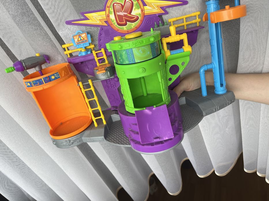 SUPER ZINGS baza wieża laboratorium kazoom profesora K