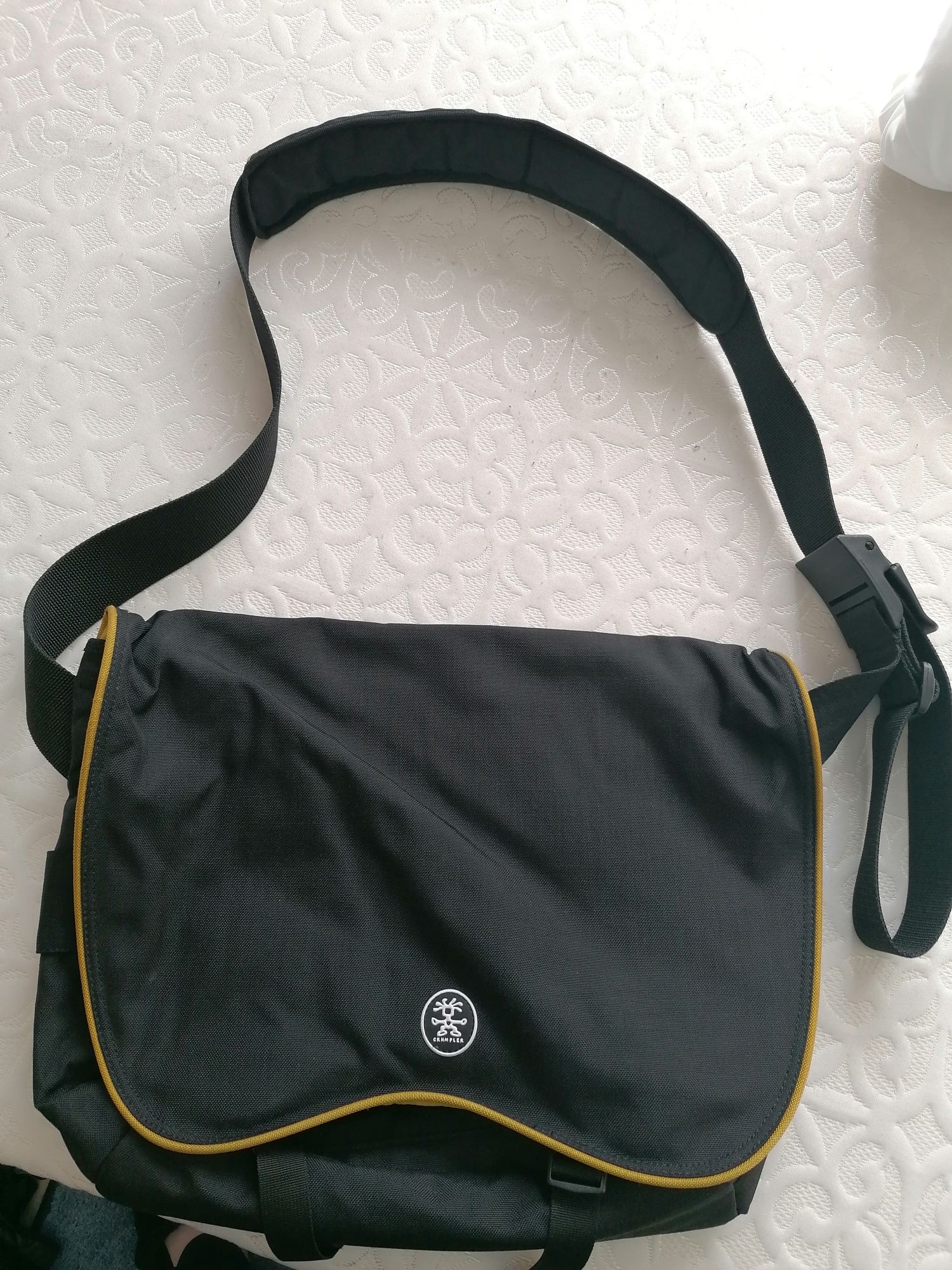 Torba Crumpler na laptopa