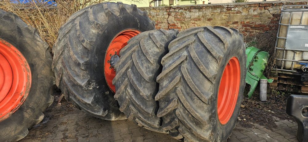 Komplet felg z oponami 710/60R38 i 600/65R28 Michelin  Claas, Fendt