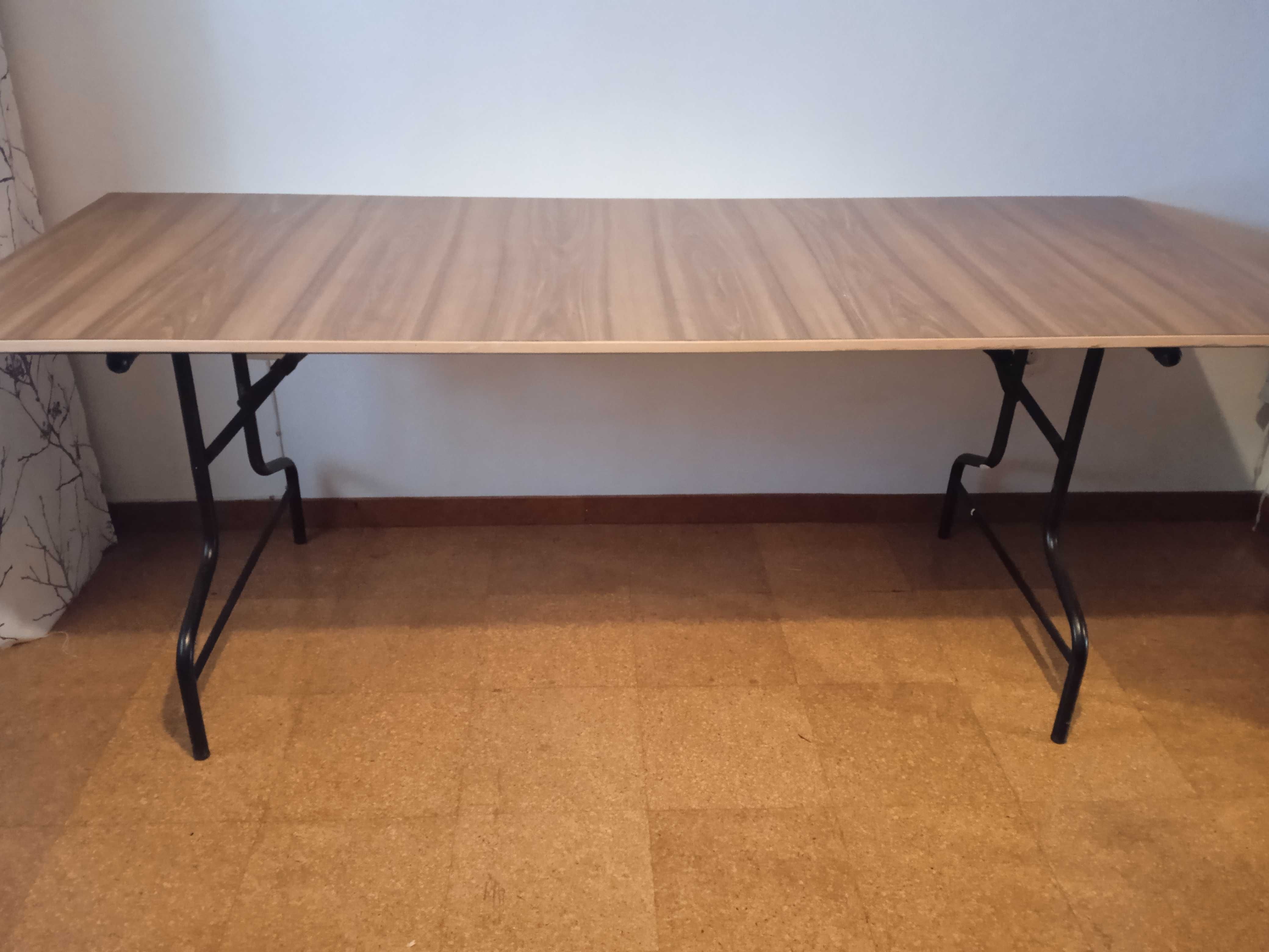 Mesa de exterior ou interior