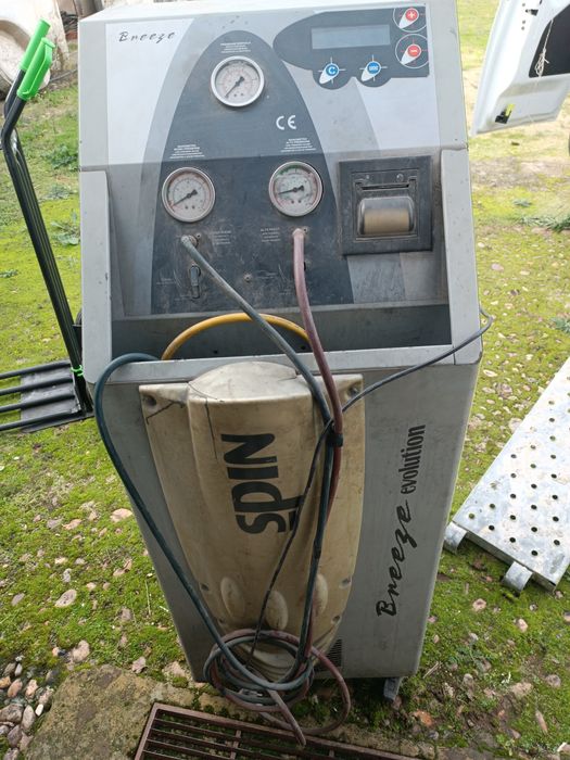 Máquina aparelho carregar ar condicionado