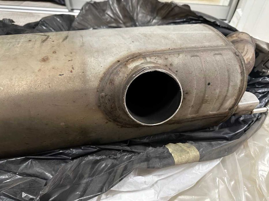 Вихлопна банка від g30 540i