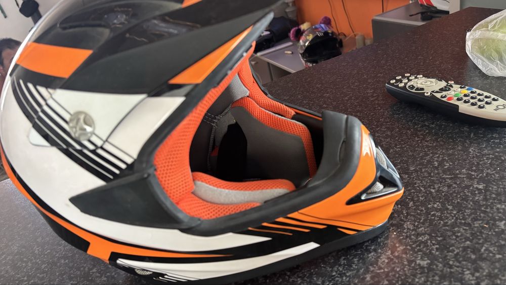 Capacete NAU usado 2xs