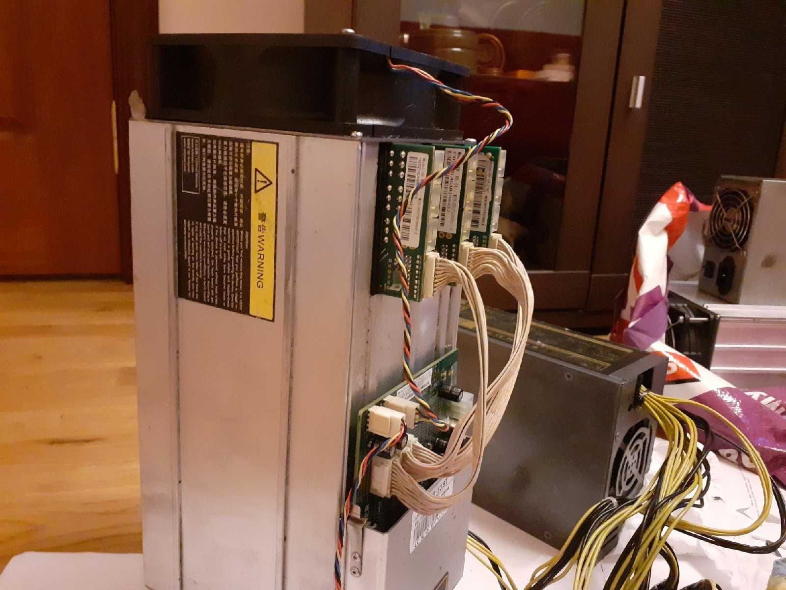 Asic Antminer Bitmain Bitcoin S9 c БП
Antminer Bitmain Asic Antminer