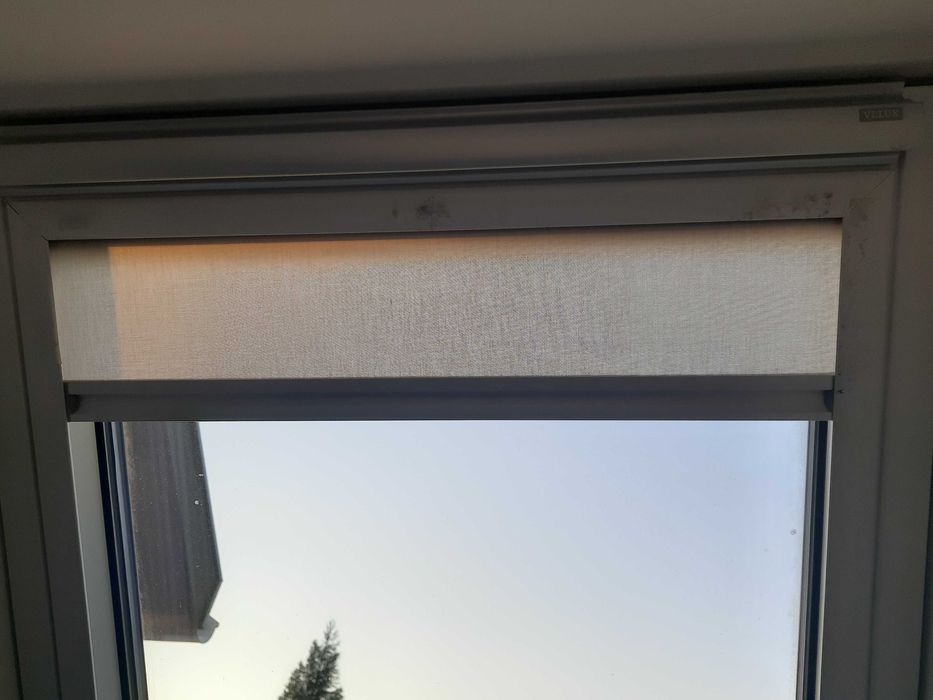 Roleta wewnętrzna do okna dachowego VELUX