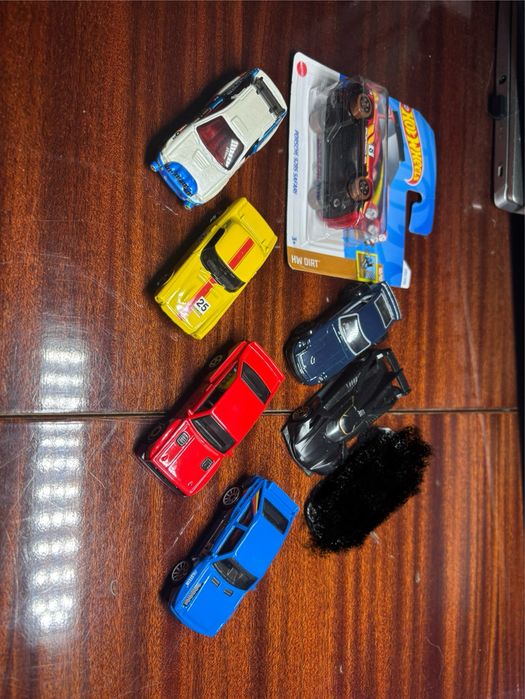 Hot wheels  th.