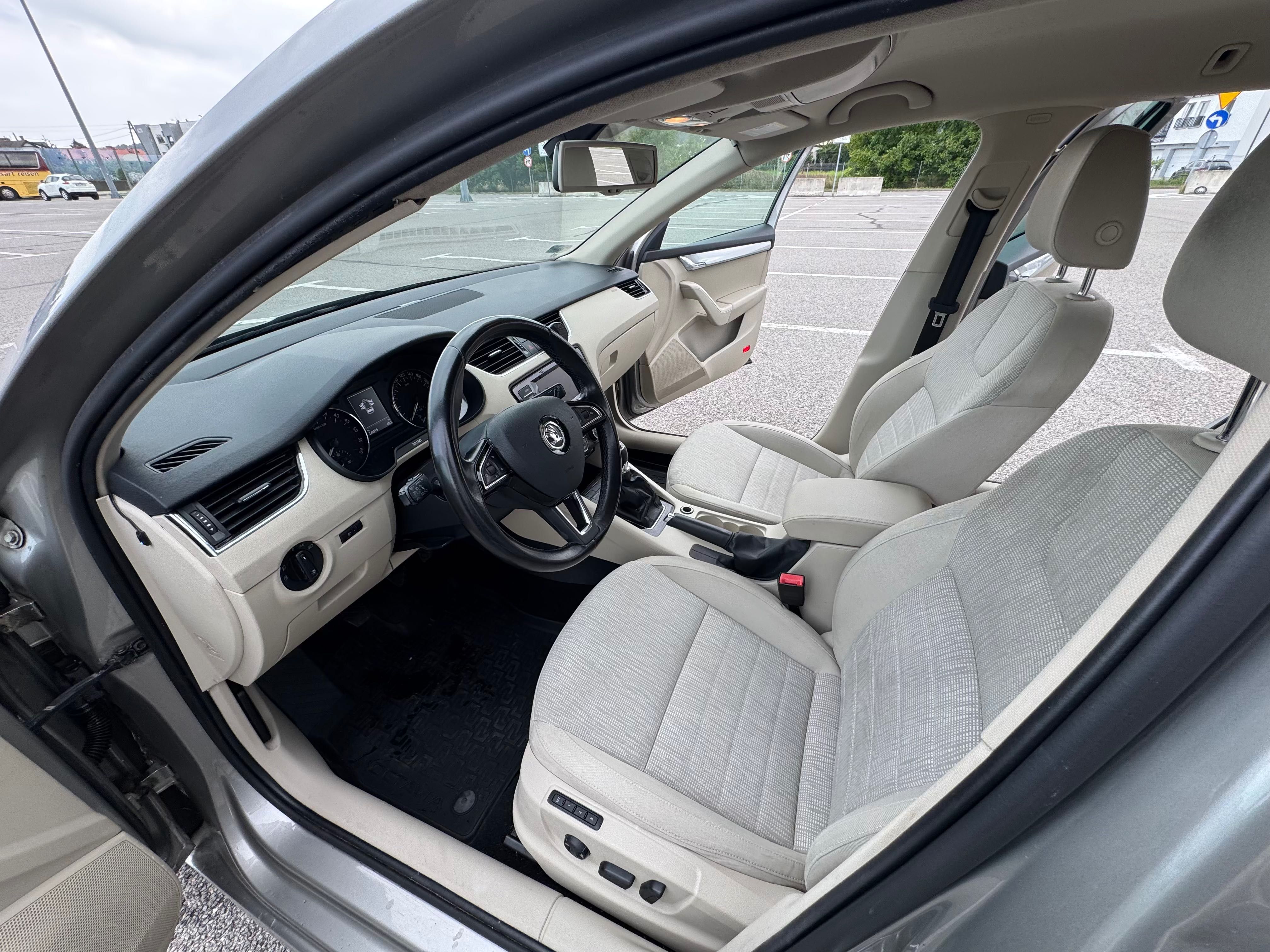 Skoda Octavia Combi 2.0 Tdi Elegance, 150 KM, manual