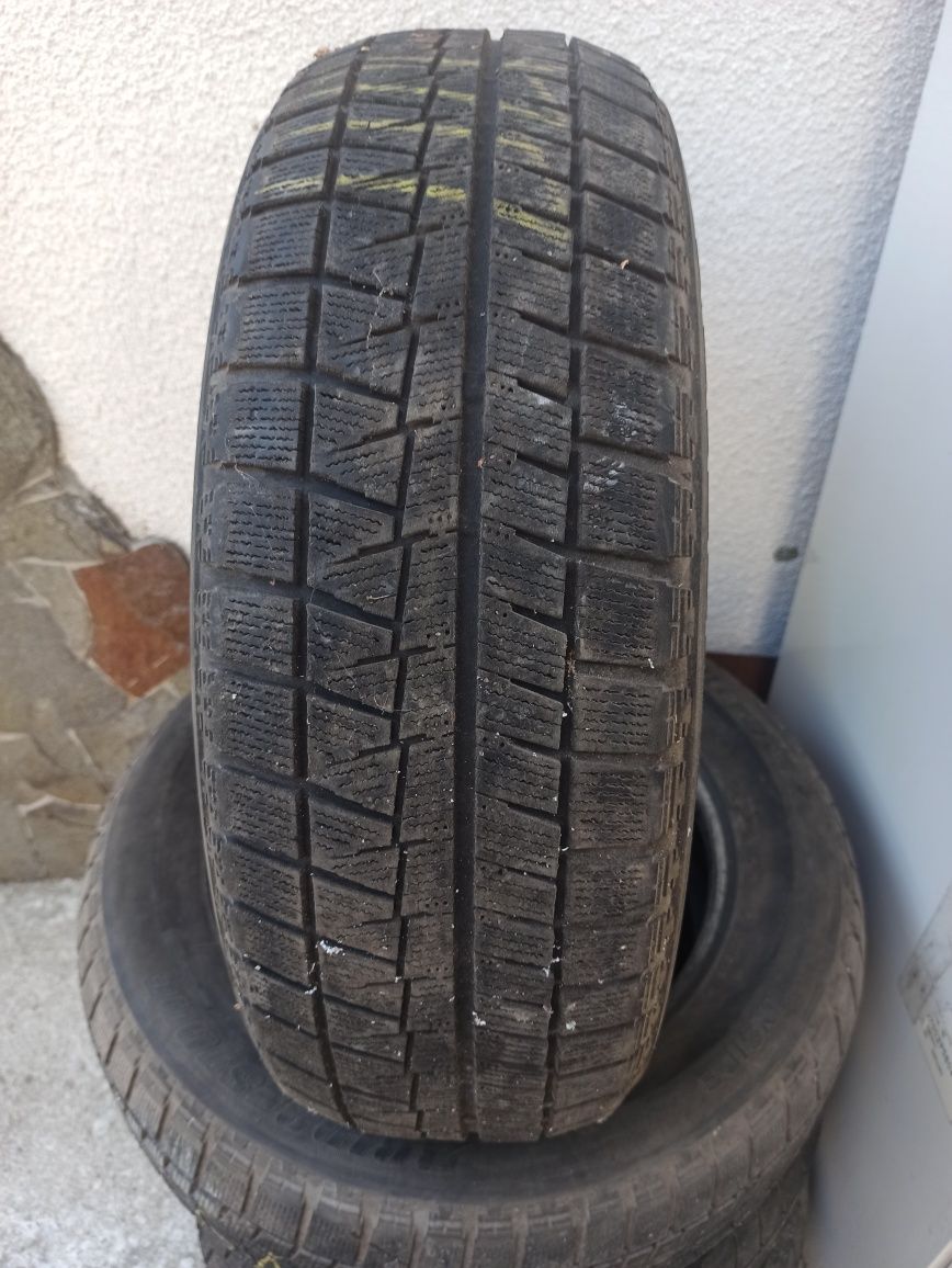 Комплект шин Bridgestone Blizzak 205/60/16