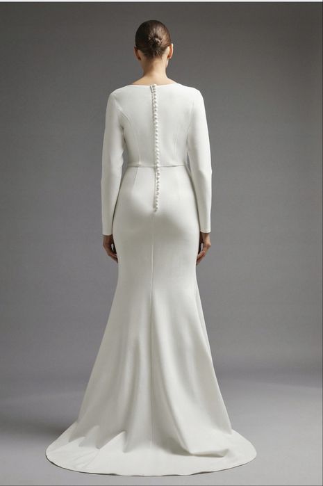 Suknia ślubna klasyczna minimalistyczna ponadczasowa