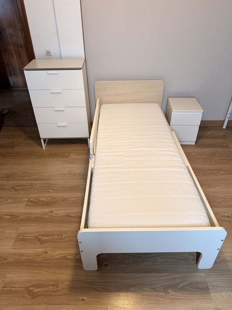 Conjunto mobilia ikea crianca