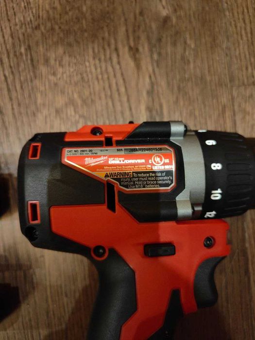 Дриль шуруповерт Miwaukee 2801-22CT