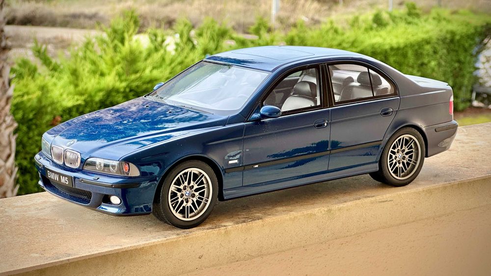 BMW e39 M5 OttoMobile 1:12