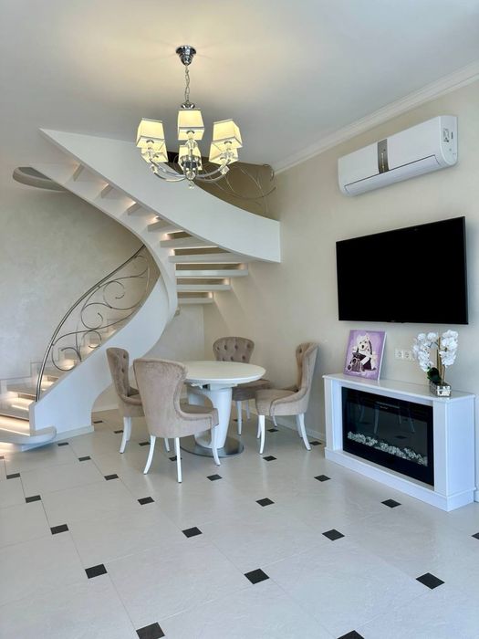 Продам 3к квартиру ЖК Акварель