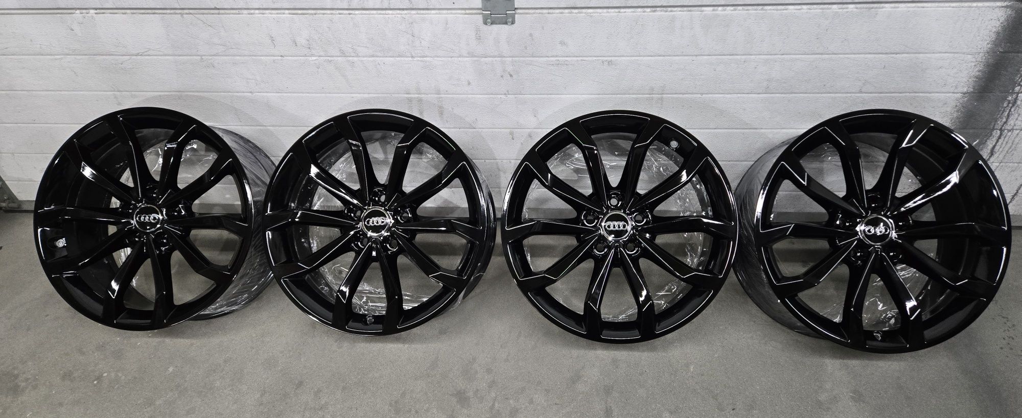 18 5x112 OEM Audi a3 a4 b7 b8 b9 a5 a6 c6 c7 c8 Q3 Q5 po renowacji