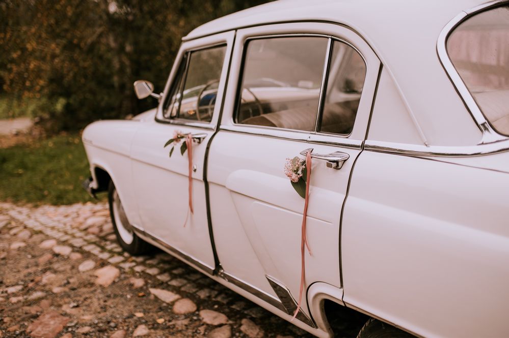 Zabytkowe auto do ślubu i inne uroczystości Wołga Gaz 21