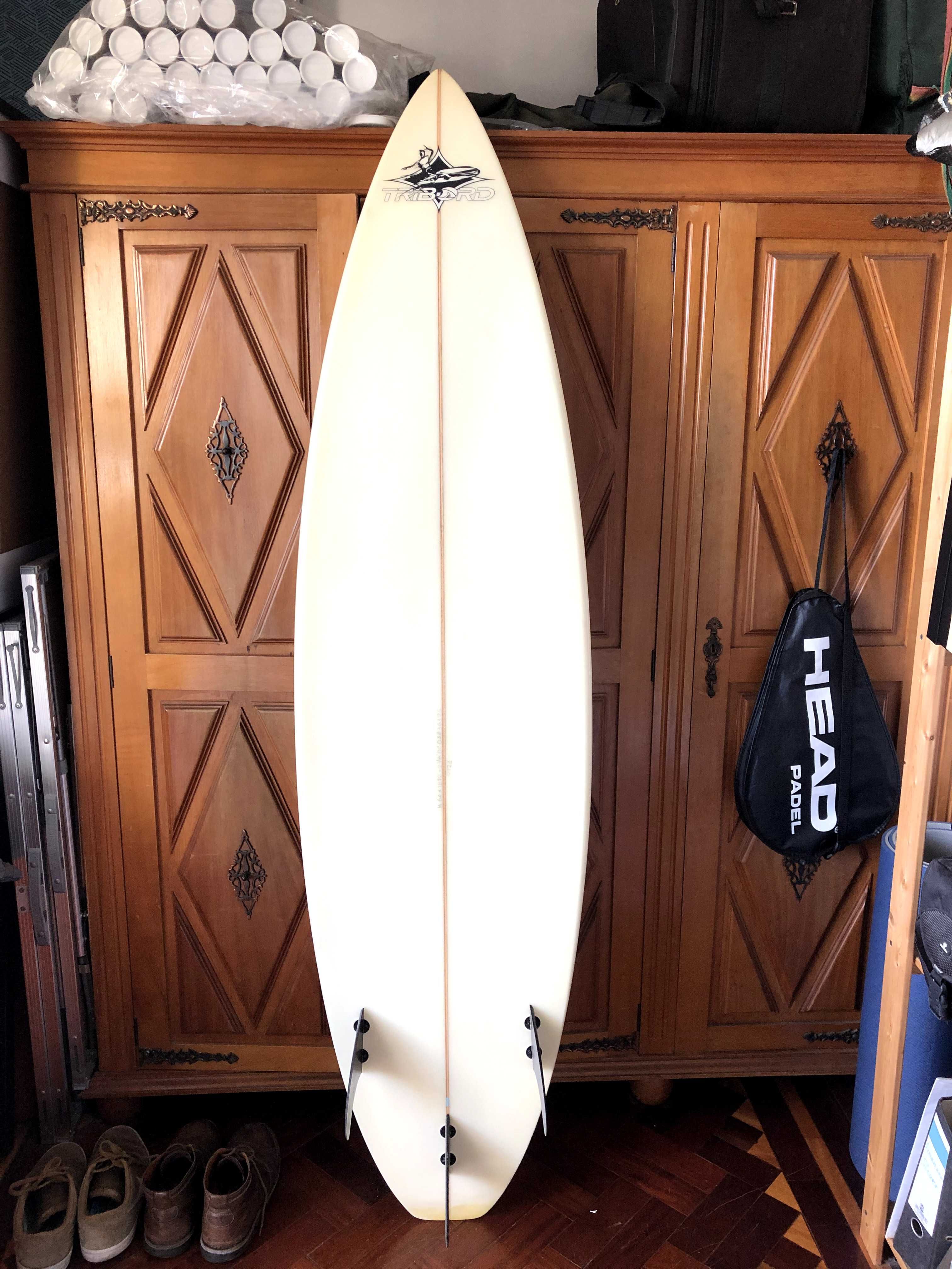 Prancha de surf - Surf board - Tribord 6’4” (193cm) e capa de proteção