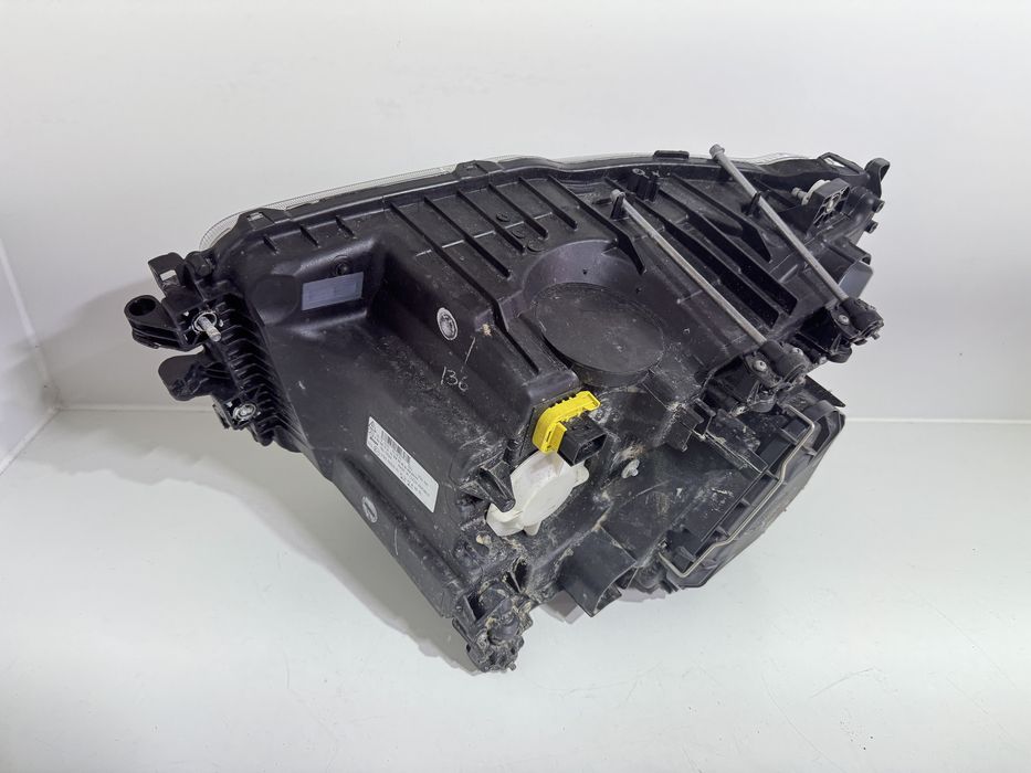 Lampa Przód Przednia prawa Xenon Mercedes Actros MP4 A961