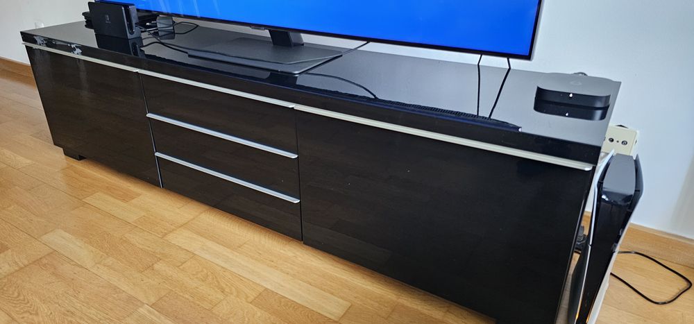 Móvel tv IKEA Besta Burs preto brilhante
Marca ikea 
Modelo besta burs