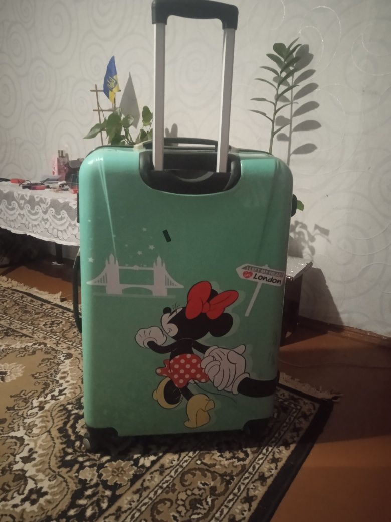 Валіза продам срочно