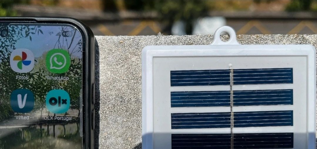 Carregador Solar com entrada USB NOVO.
