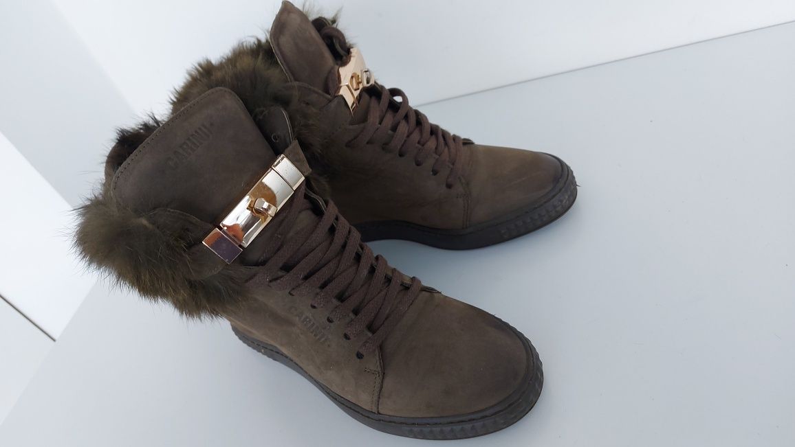 Buty sneakersy skórzane Carinii by Maja Sablewska w rozmiarze 38