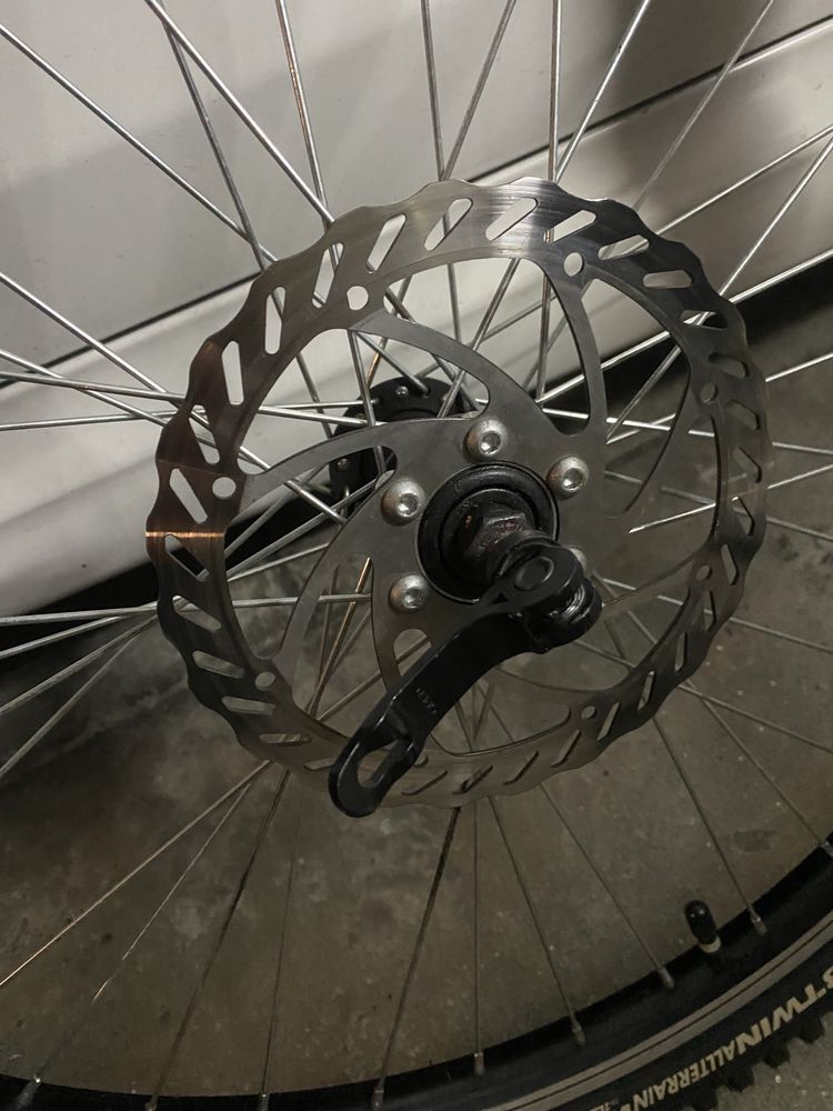 Rodas 24 com disco