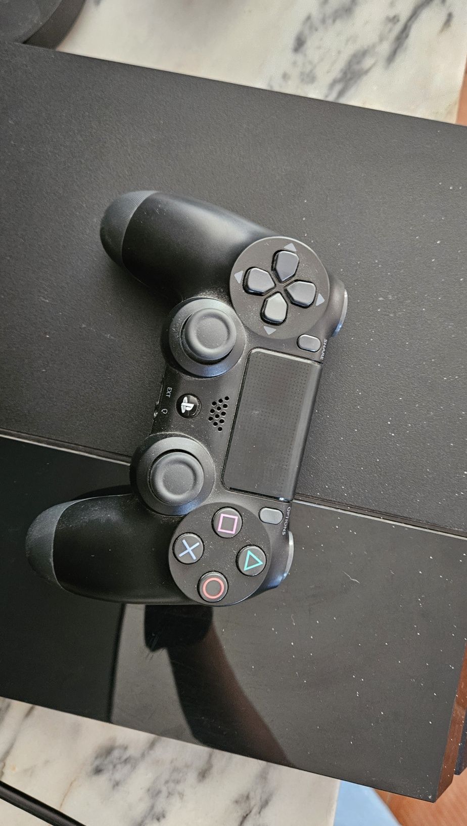 Consola Ps4 500GB com um comando